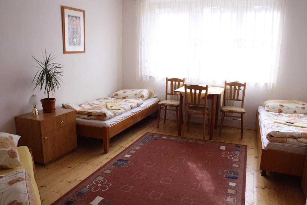 Penzion Koras Vrútky Zimmer foto