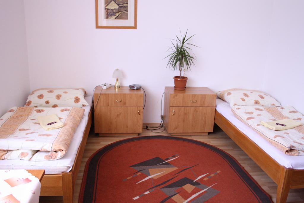 Penzion Koras Vrútky Zimmer foto