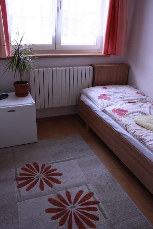 Penzion Koras Vrútky Zimmer foto